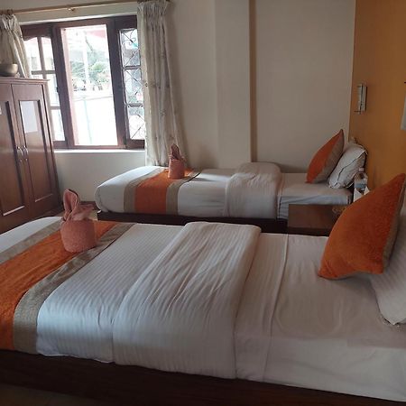 Blue Planet Lodge & Restaurant Pokhara Luaran gambar