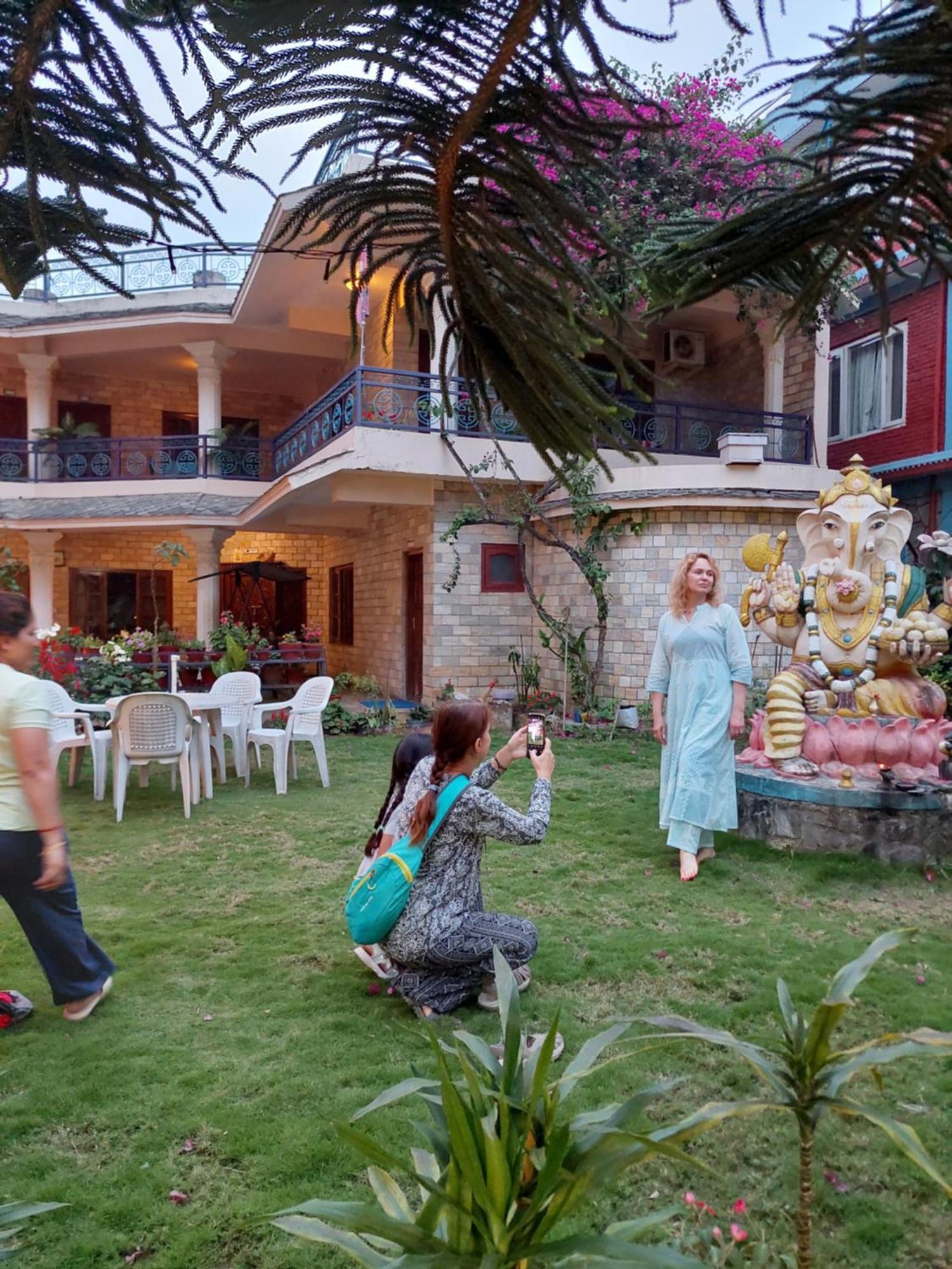 Blue Planet Lodge & Restaurant Pokhara Luaran gambar