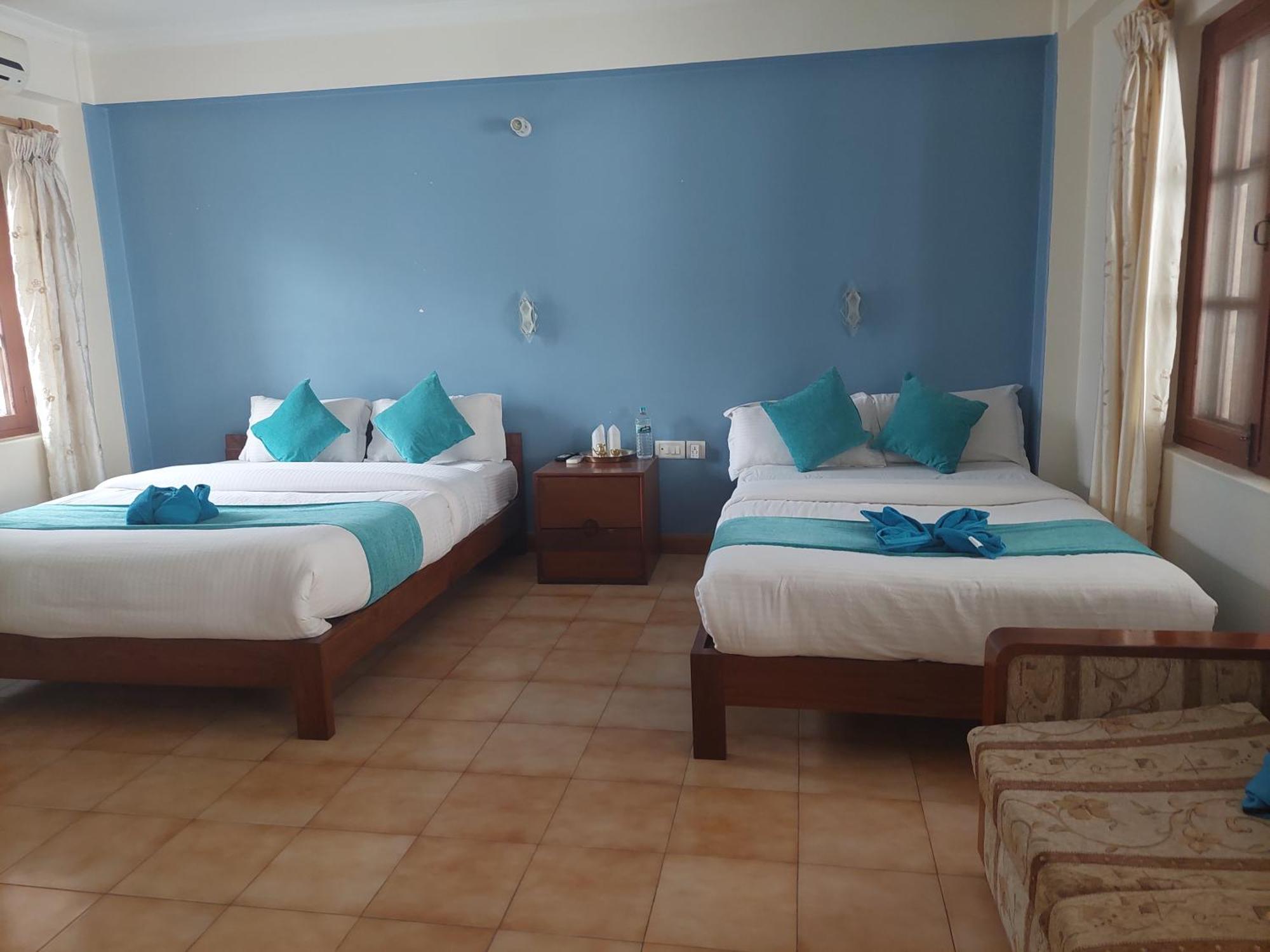 Blue Planet Lodge & Restaurant Pokhara Luaran gambar