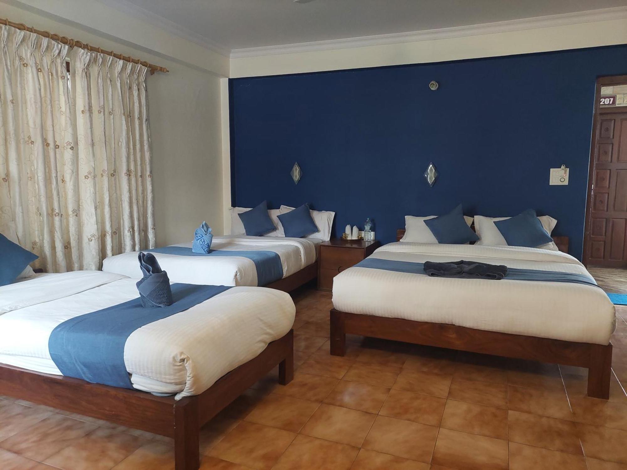 Blue Planet Lodge & Restaurant Pokhara Luaran gambar