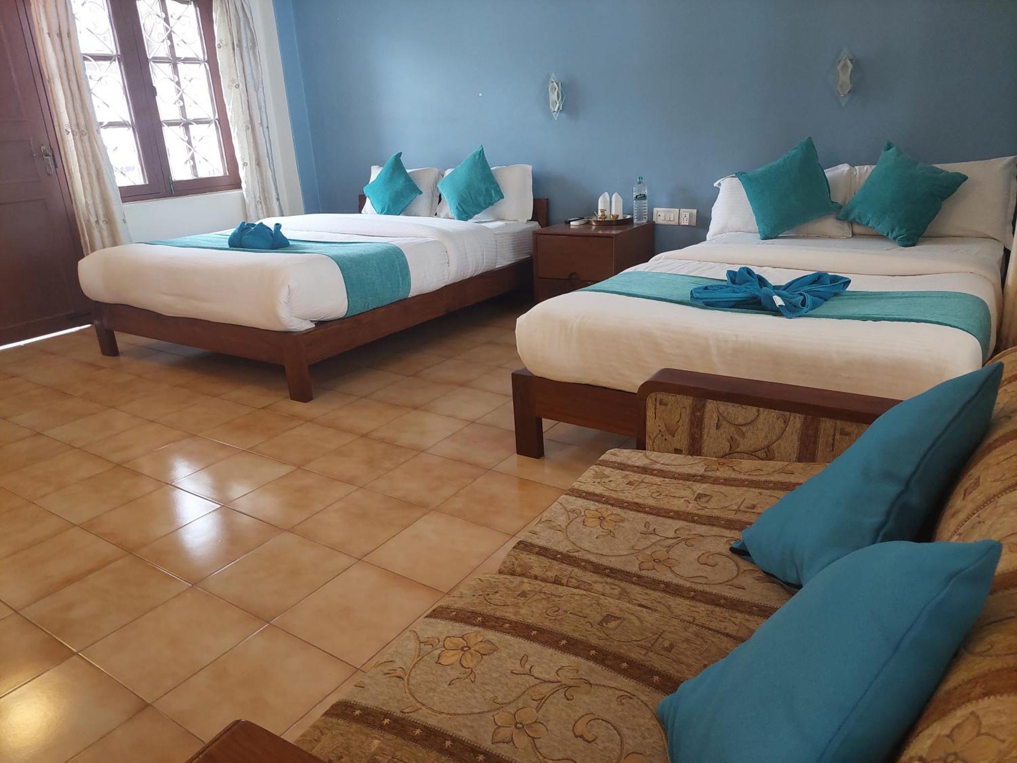 Blue Planet Lodge & Restaurant Pokhara Luaran gambar