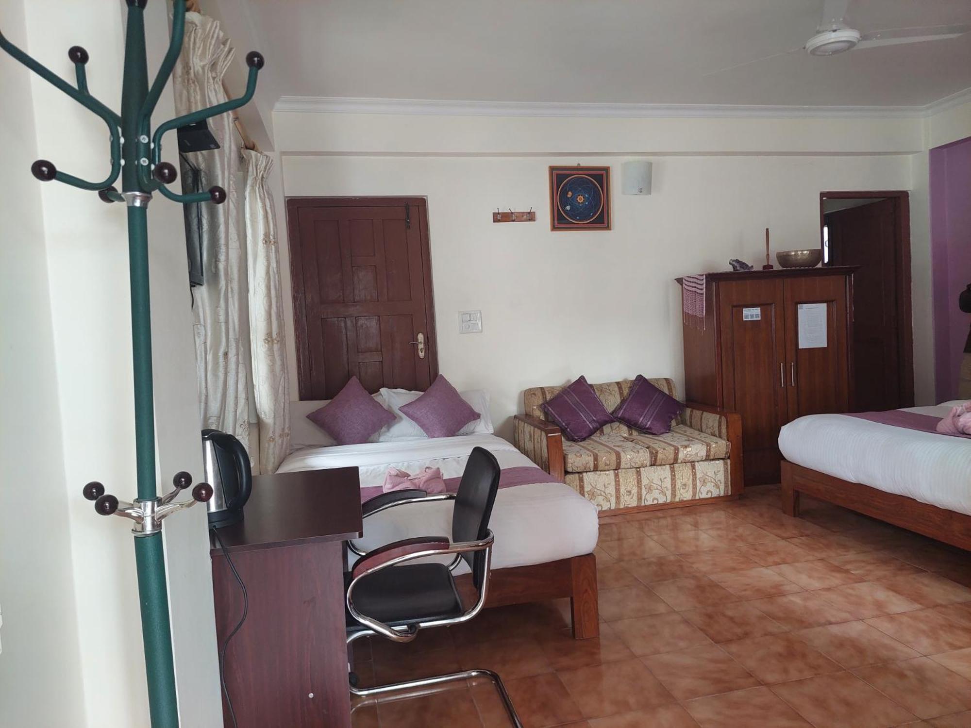 Blue Planet Lodge & Restaurant Pokhara Luaran gambar
